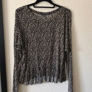 Brandy Melville ruffle bottom top